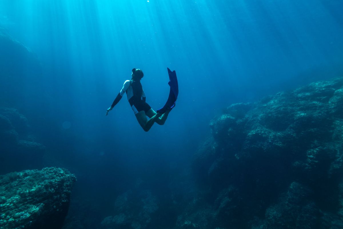 Copertina del documentario Come un sasso nel mare
